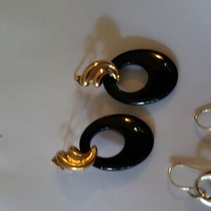 Elegant Black Onyx and Gold Earrings Set